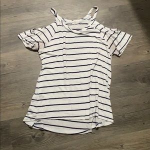 Open shoulder tshirt